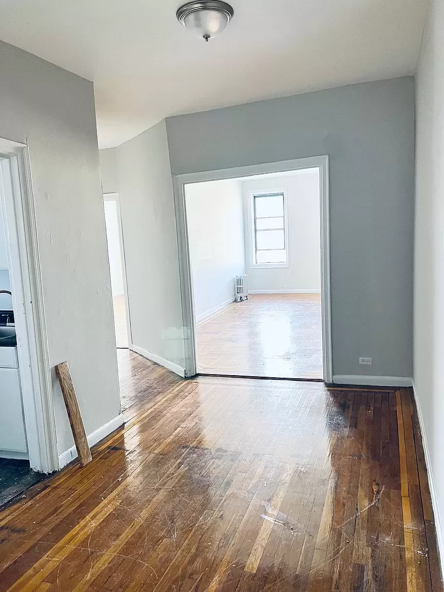 One Bed Flat for Rent in Pelham Parkway, New York Bronx