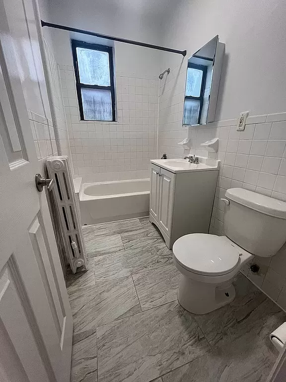 Apartment for Rent in Woodside NY Queens