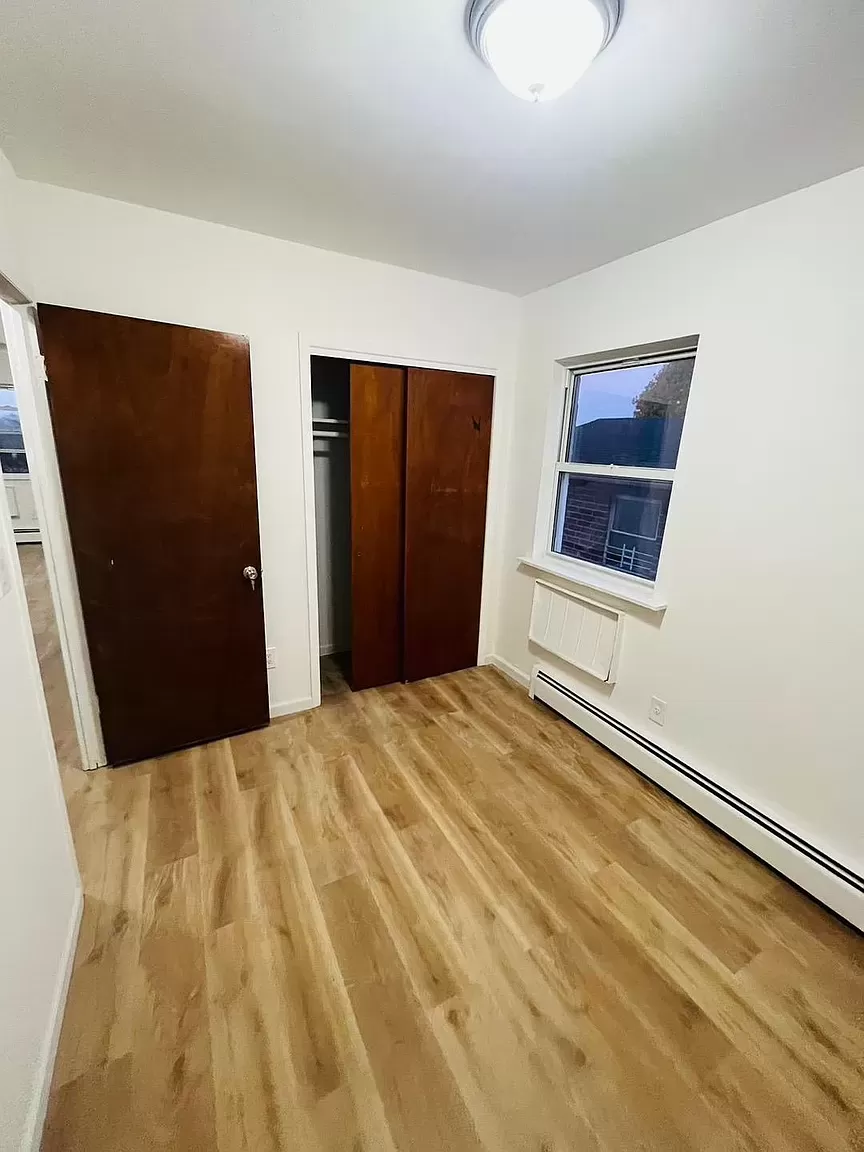 Four Bed Flat for Rent in Maspeth, Queens NY