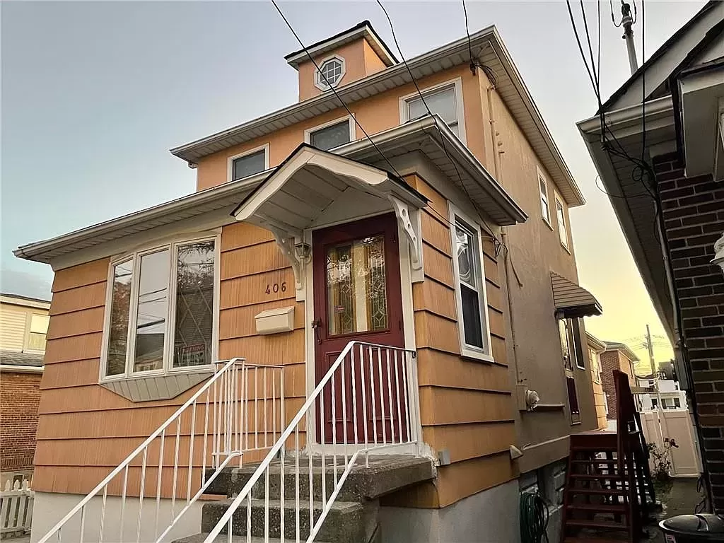 House for Sale in New Brighton, Staten Island NY