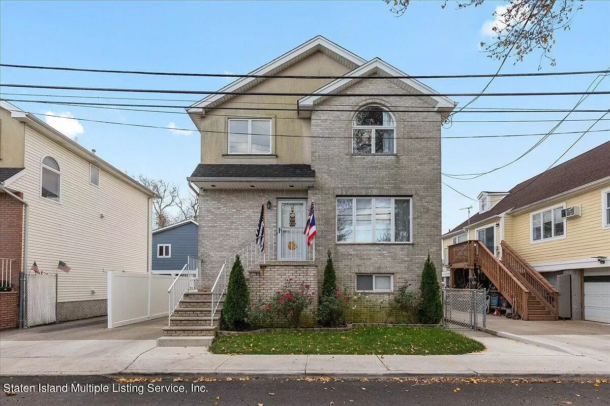 Property Available for Sale in Manor Heights, Staten Island NY