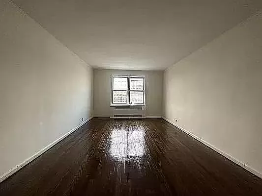 Apartment for Rent in Rego Park, NY Queens