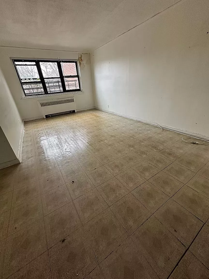 Apartment for Rent in Queens Village, New York