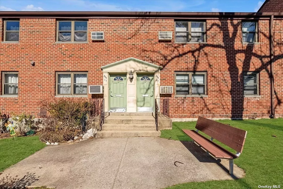 House for Sale in Queens Village, NY