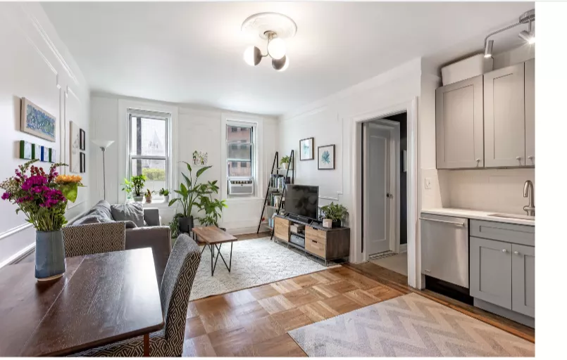Apartment for Rent in Brooklyn Height, NY