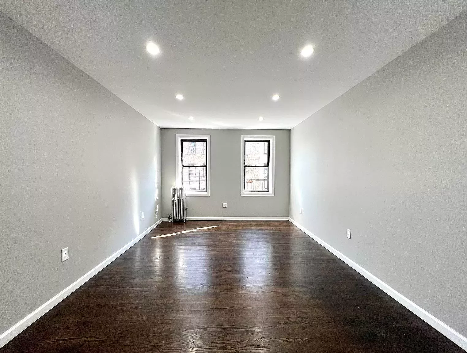 Apartment for Rent in Bronx Pelham Parkway NY
