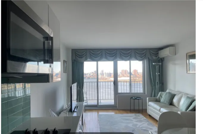 Apartment for Rent in Queens Long Island, NY